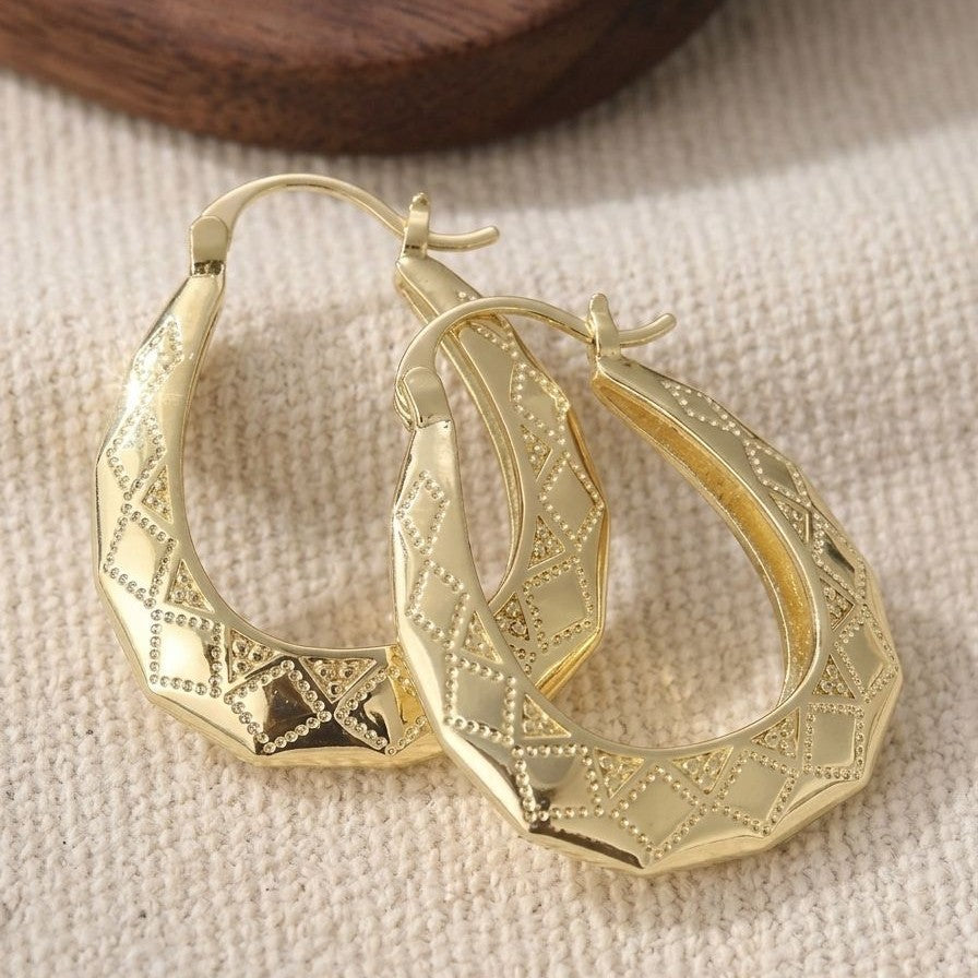 Women's Geometric Carved Oval Hoop Earrings, Personalized Fashionable Bohemian Style Ear Jewelry