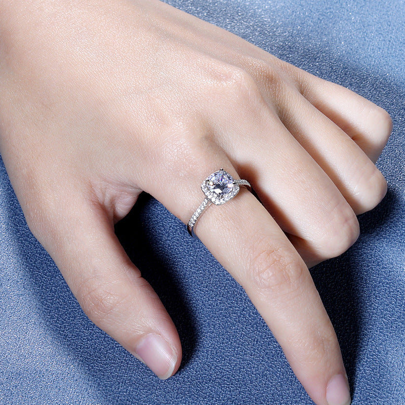 Gold-plated Ring With Four Prongs Setting A Round Zircon Womens Ring