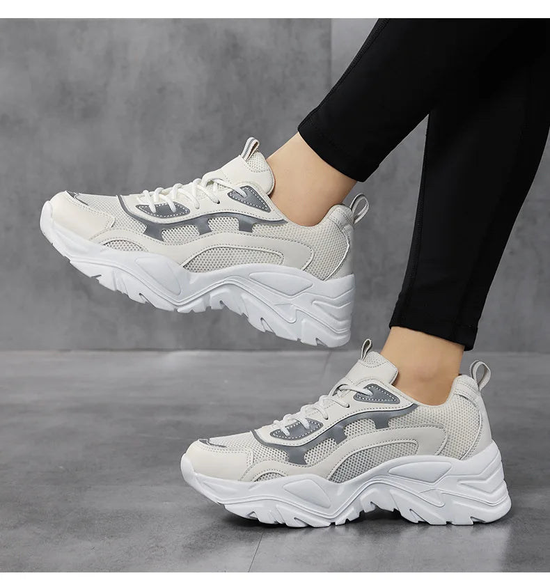 Summer New Thick Sole Sneakers Fashion Lightweight vulcanized shoes Outdoor leisure sports running shoes Women's comfor sandals