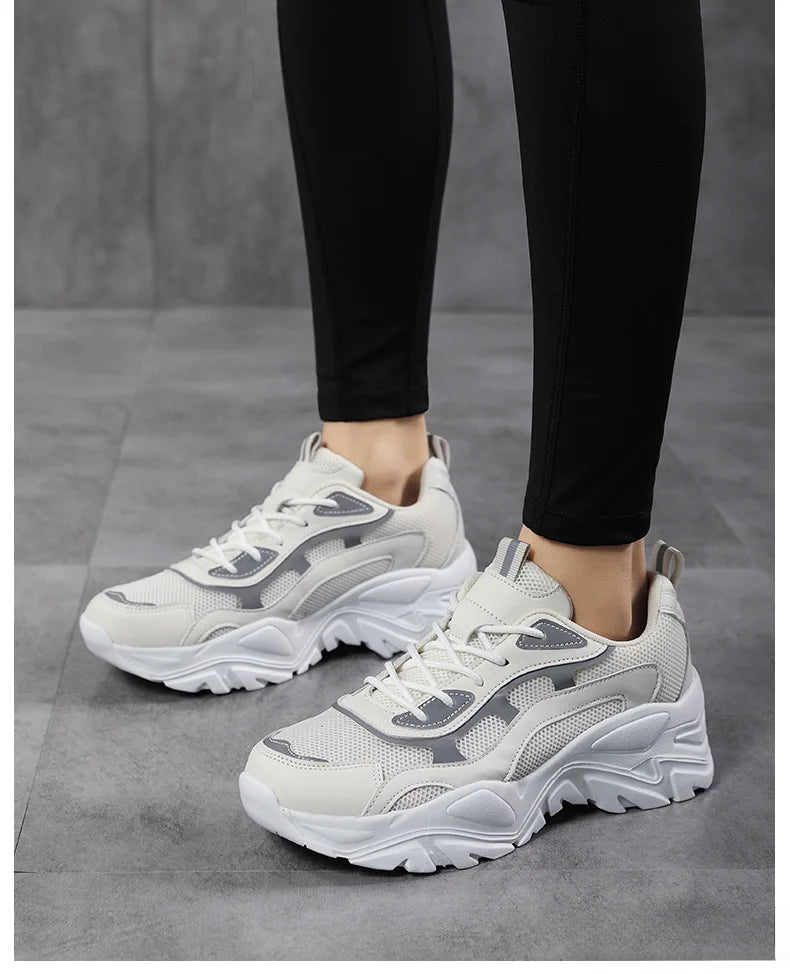 Summer New Thick Sole Sneakers Fashion Lightweight vulcanized shoes Outdoor leisure sports running shoes Women's comfor sandals