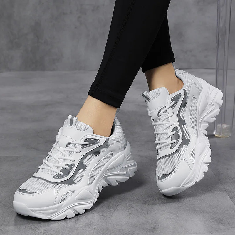 Summer New Thick Sole Sneakers Fashion Lightweight vulcanized shoes Outdoor leisure sports running shoes Women's comfor sandals