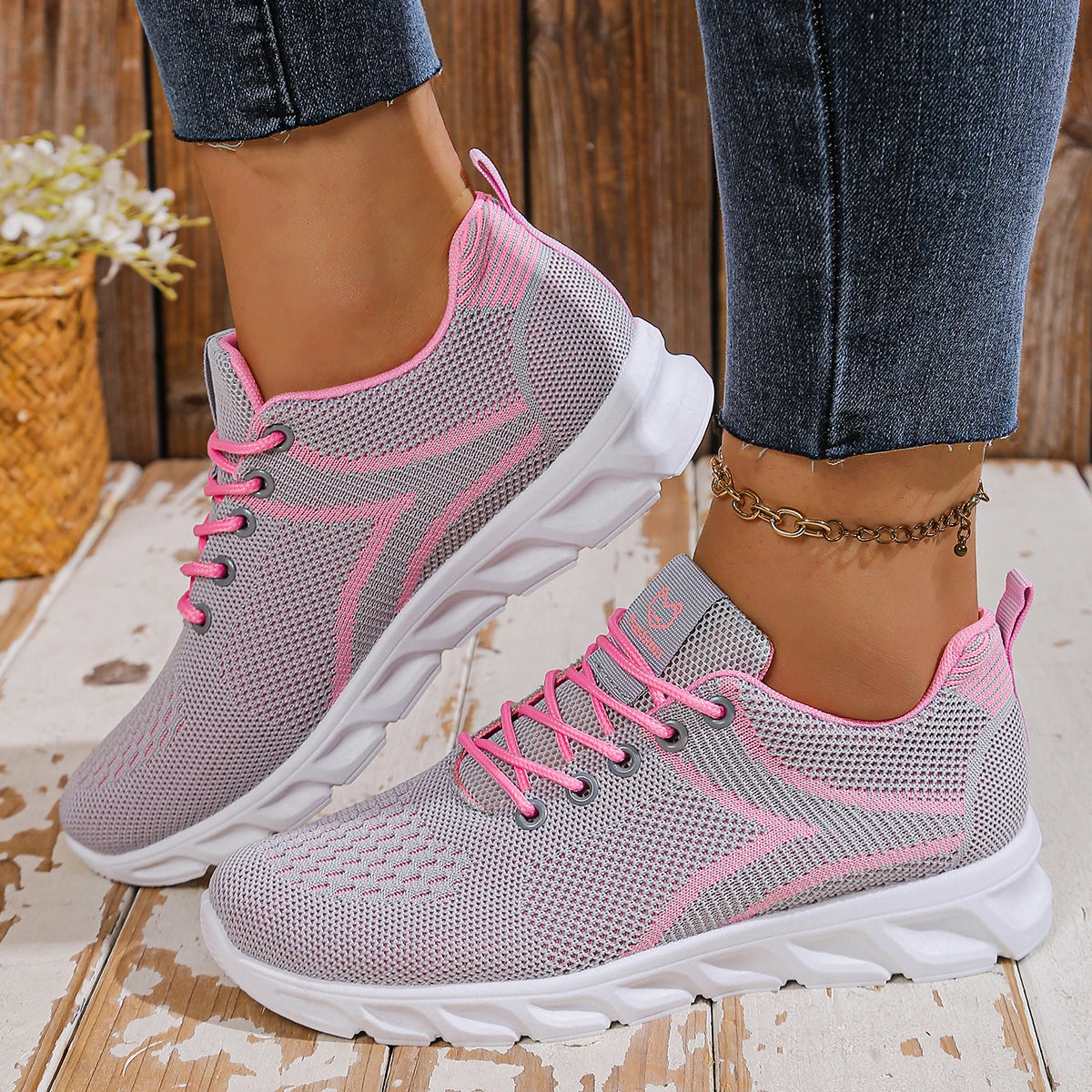 2026 Spring/Summer New Style Women's Sole Shoes - Fly-Weave Breathable, Comfortable, Soft-Tread Anti-Slip Fitness Shoes