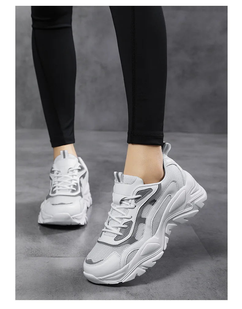 Summer New Thick Sole Sneakers Fashion Lightweight vulcanized shoes Outdoor leisure sports running shoes Women's comfor sandals