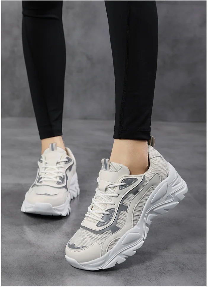 Summer New Thick Sole Sneakers Fashion Lightweight vulcanized shoes Outdoor leisure sports running shoes Women's comfor sandals