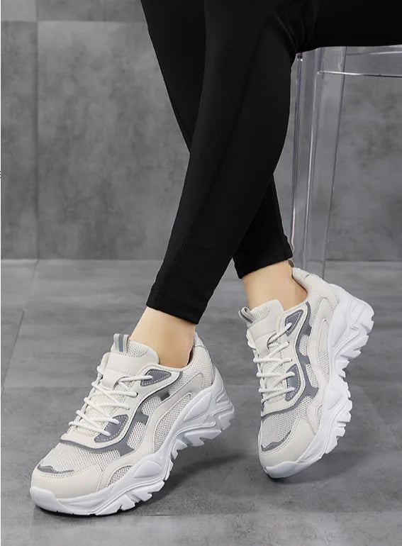 Summer New Thick Sole Sneakers Fashion Lightweight vulcanized shoes Outdoor leisure sports running shoes Women's comfor sandals