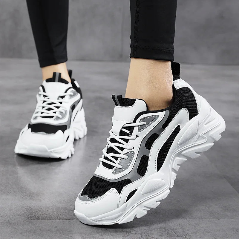Summer New Thick Sole Sneakers Fashion Lightweight vulcanized shoes Outdoor leisure sports running shoes Women's comfor sandals