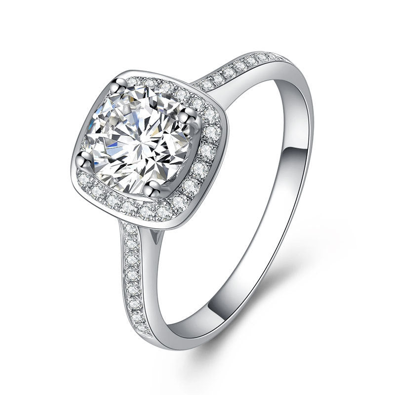 Gold-plated Ring With Four Prongs Setting A Round Zircon Womens Ring
